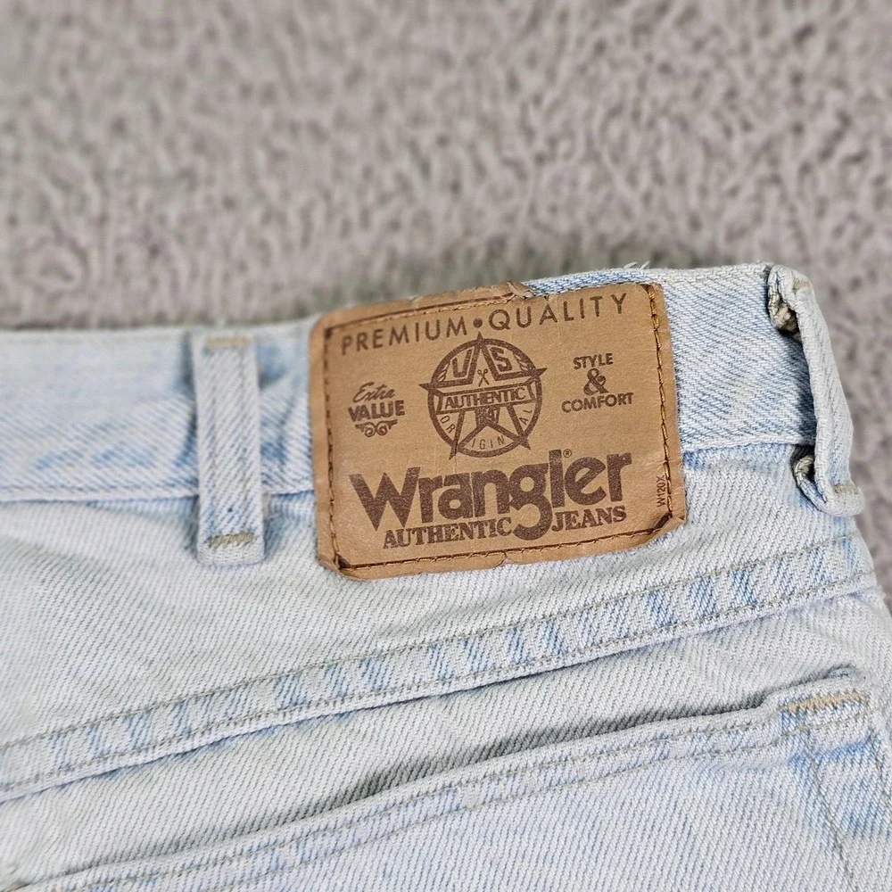 Wrangler Denim Shorts Mens 38 Relaxed Fit Jean Vintage Blue‎ Light Wash Casual